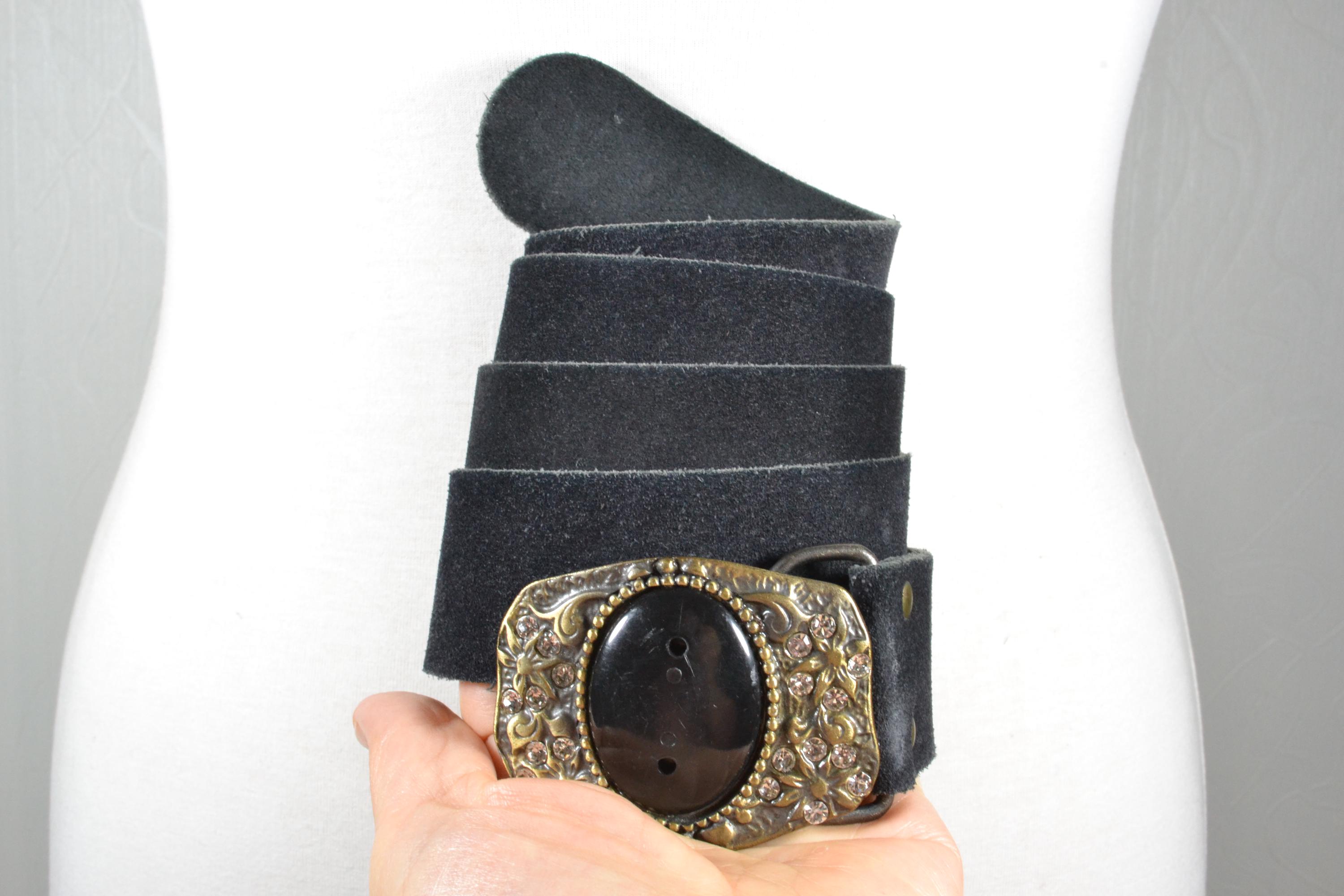 Vintage Boho Black Suede Belt With Ornate Gold Oval Buckle  display picture 2