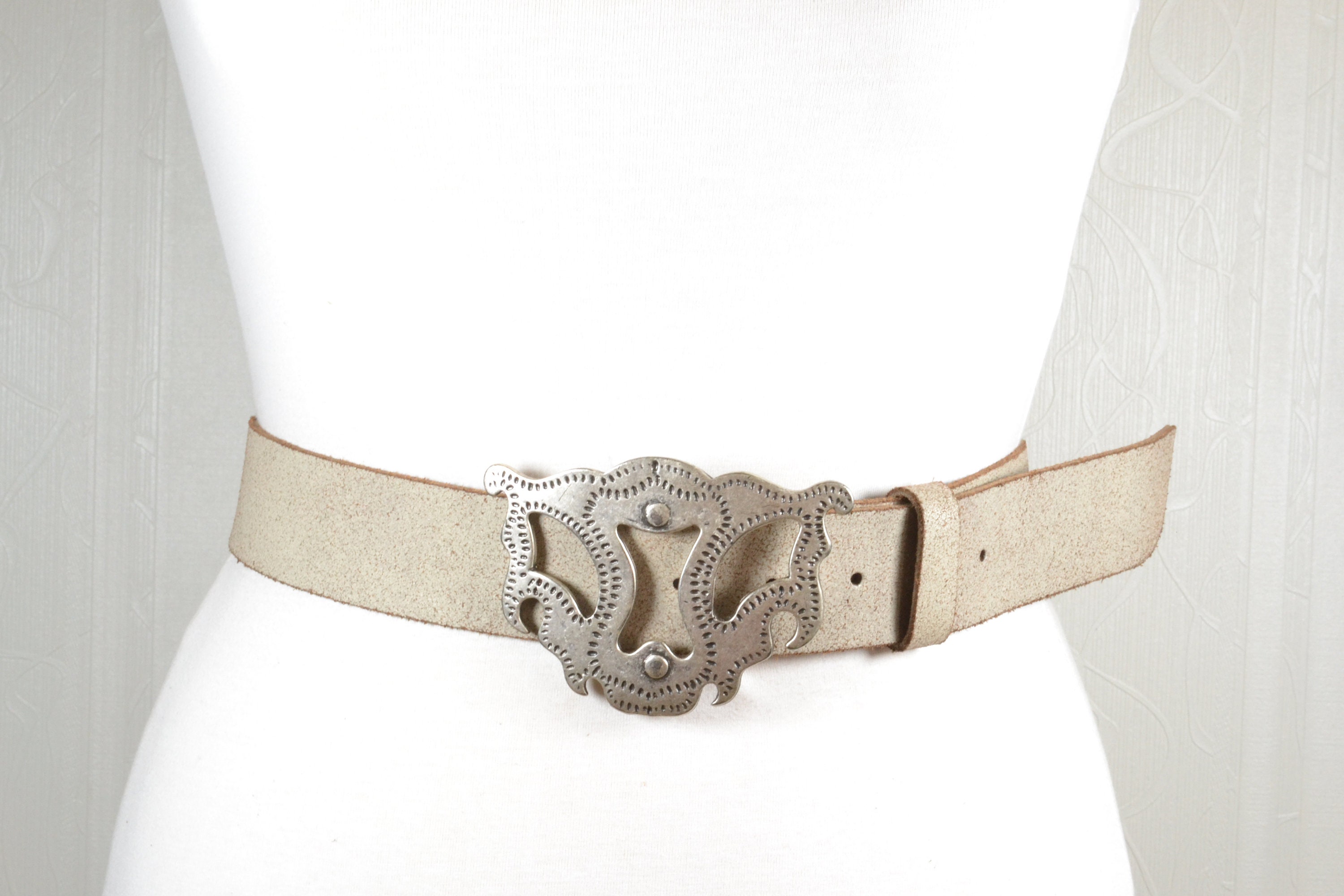 Vintage Tan Leather Belt: Southwestern Metal Buckle, Jeans  display picture 3