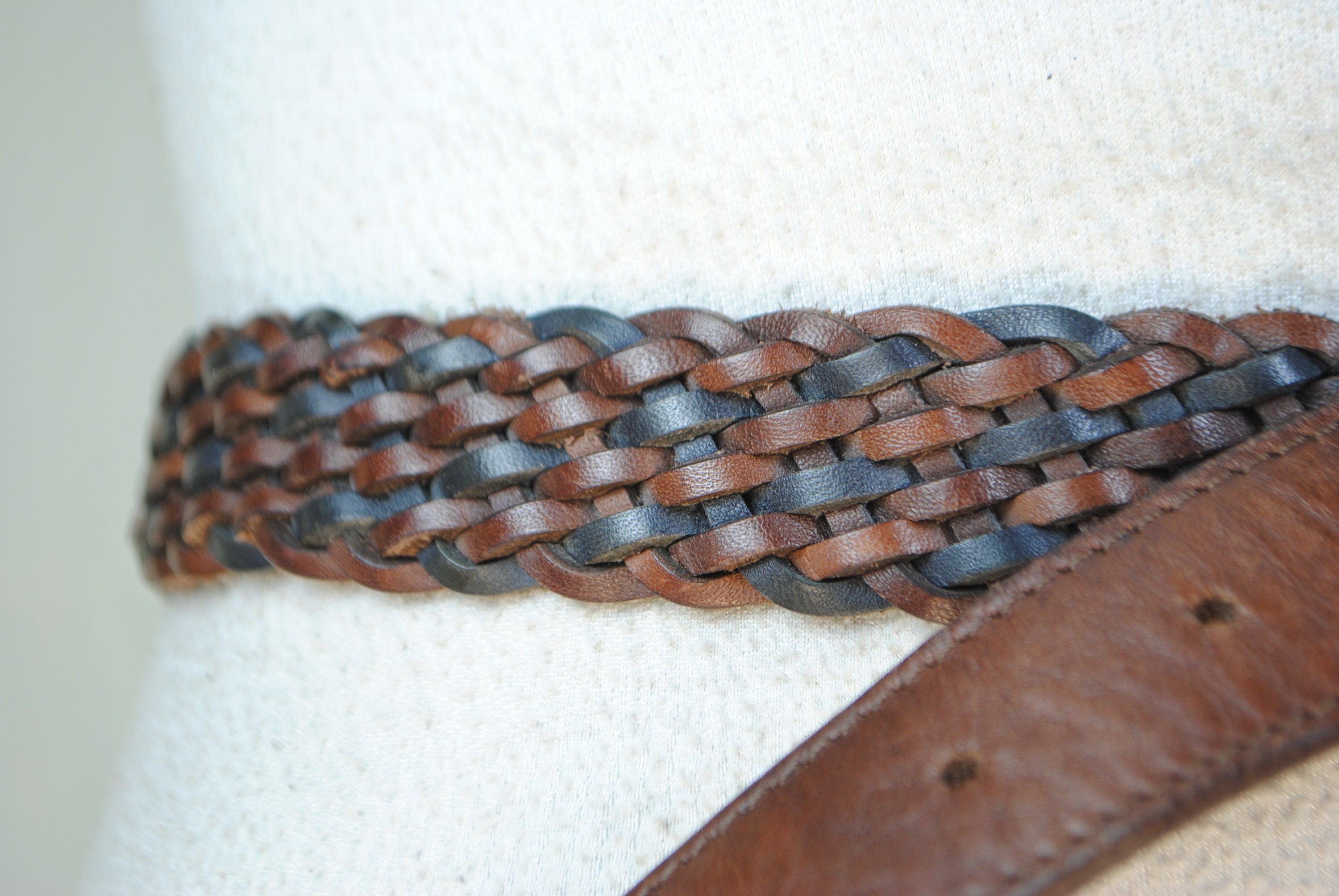Vintage Braided Brown and Black Leather Belt With Classic  display picture 2