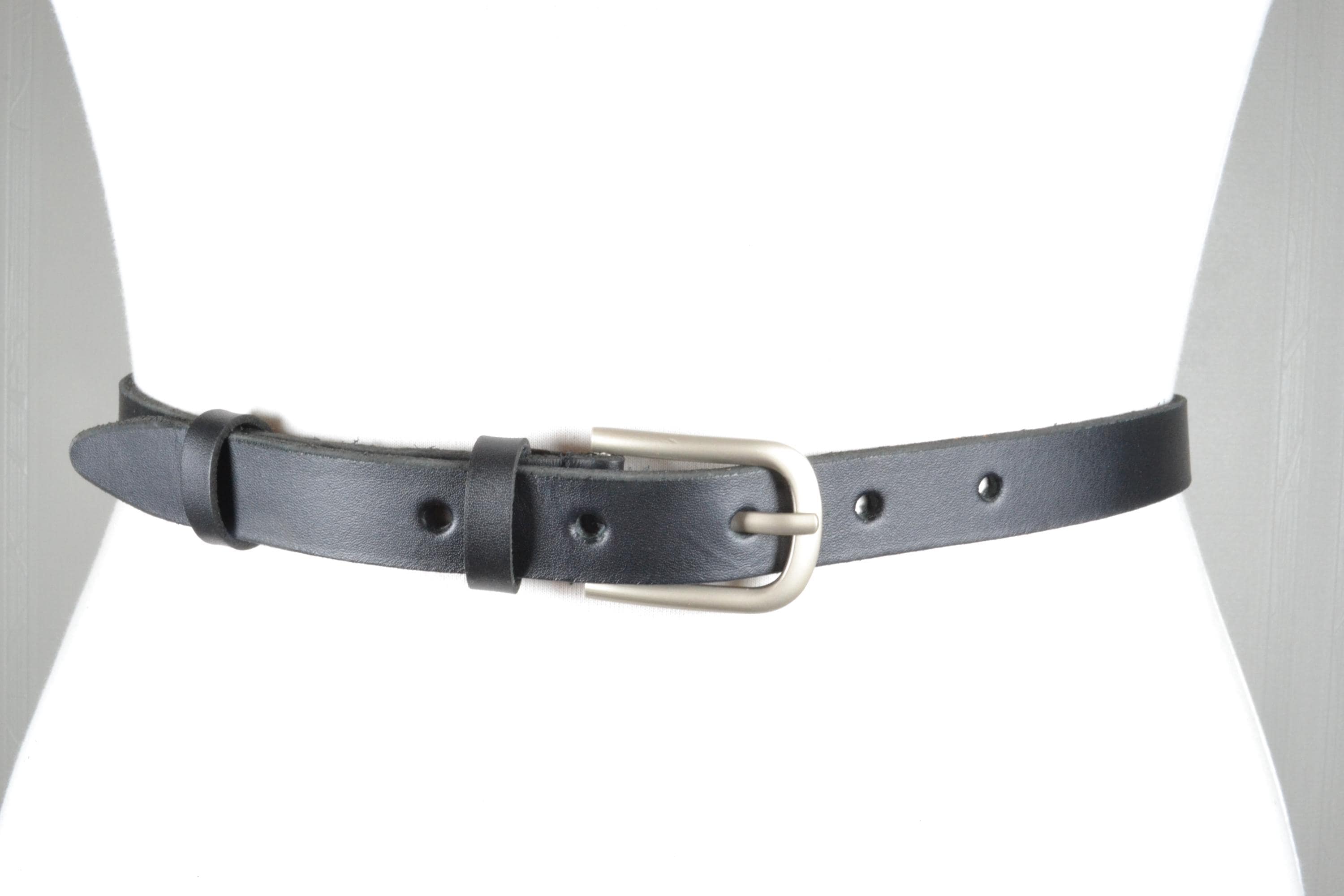 Vintage Skinny Black Leather Belt: Minimalist Silver Buckle 