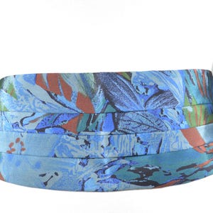 Vintage Satin Stretch Belt for Women, Blue Abstract Floral Wide Waist Cincher, 80s Style Elastic Belt with Metal Clasp
