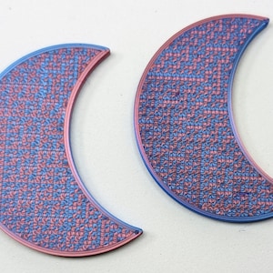 Dual Color Crescent Moon Magnet - 3D Printed Silk Art