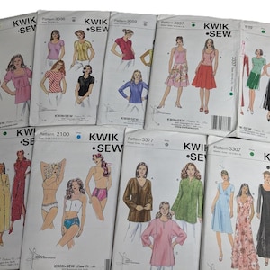 Puede incluir: Una colección de patrones de costura que presentan varios diseños de ropa para mujeres. Los patrones están impresos en papel blanco con texto negro y verde. Los patrones incluyen diseños para blusas, vestidos, faldas y pantalones.