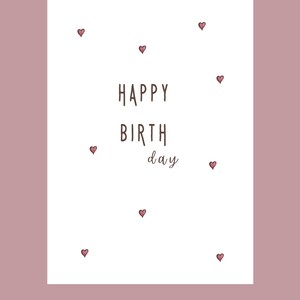 以下が含まれることがあります： 白いカードに黒い文字で「HAPPY BIRTH day」と書かれています。テキストの周りに小さなピンクのハートが散らばっています。