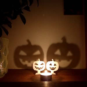 Spooky Halloween pumpkin tealight holders, Halloween party décor candle shadow light, creepy pumpkin Trick or treat halloween Gift idea