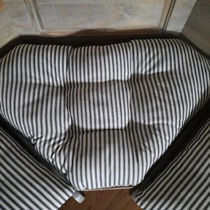 4 Piece Nook Cushions Set ties on Single cushion only image 2