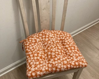 Dining Chair Cushion/ Chair Cushion with ties tufted/17x15.5/Rooster cushion