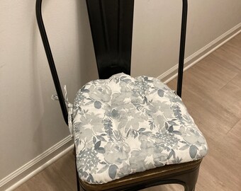 Metal Bistro Chair Cushion/14x14/Blue Floral