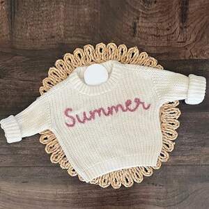 Custom Baby Sweater Adorned with Hand-Embroidered Name & Monogram A Cherished Gift from Aunt for Baby Girl and Baby Boy zdjęcie 6