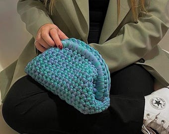 GOMBA CLUTCH - digital crochet pattern and tutorial