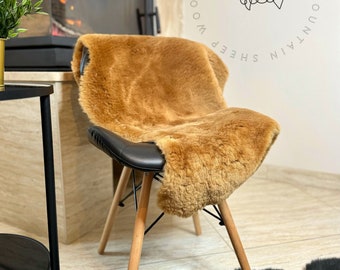 BROWN sheepskin rug, dyed sheepskin, throw sofa chair floor, bed cover, scandinavian decor, genuine leather, merino, colorful rug carpet fur