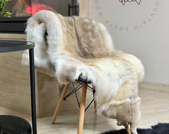 Premium Reindeer rug, Reeindeer hide, rug, skin, throw XXL, scandinavian style, home design, natural skin, rentierhaut, deerskin