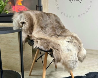 Premium Reindeer rug, Reeindeer hide, rug, skin, throw XXL, scandinavian style, home design, natural skin, rentierhaut, deerskin