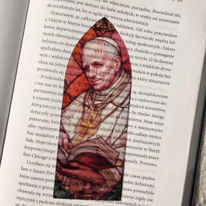 Segnalibro in vetro colorato di Papa Leone XIV / Nuovo segnalibro trasparente di Papa Robert Prevost / Segnalibro cattolico trasparente / Regalo della Sacra Bibbia