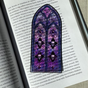 Skull Bookmark | Purple Transparent Bookmark | Clear Gothic Bookmark | Fantasy Goth Bookmark | Dark Academia Book Reader Gift | Bookworm Art