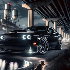 Può includere: Una Dodge Challenger muscle car nera parcheggiata sotto un cavalcavia autostradale. L'auto ha una griglia nera e grandi fari rotondi.