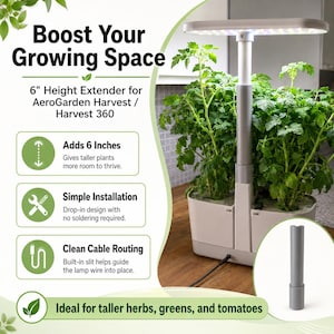 Puede incluir: Una extensión de altura de 15,24 cm para sistemas de jardín interior AeroGarden Harvest y Harvest 360. El producto es un poste cilíndrico gris diseñado para aumentar el espacio vertical para las plantas, con una ranura para cables integrada.