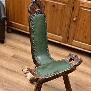 3 legged 2024 birthing chair