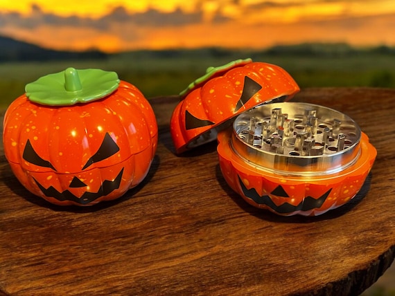 Pumpkin 4x3 Magnetic High Quality Tobacco Grinder