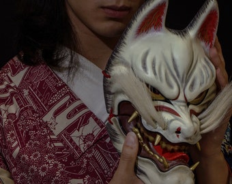 Japanese Kitsune Mask: Hand-Painted Asian Decor