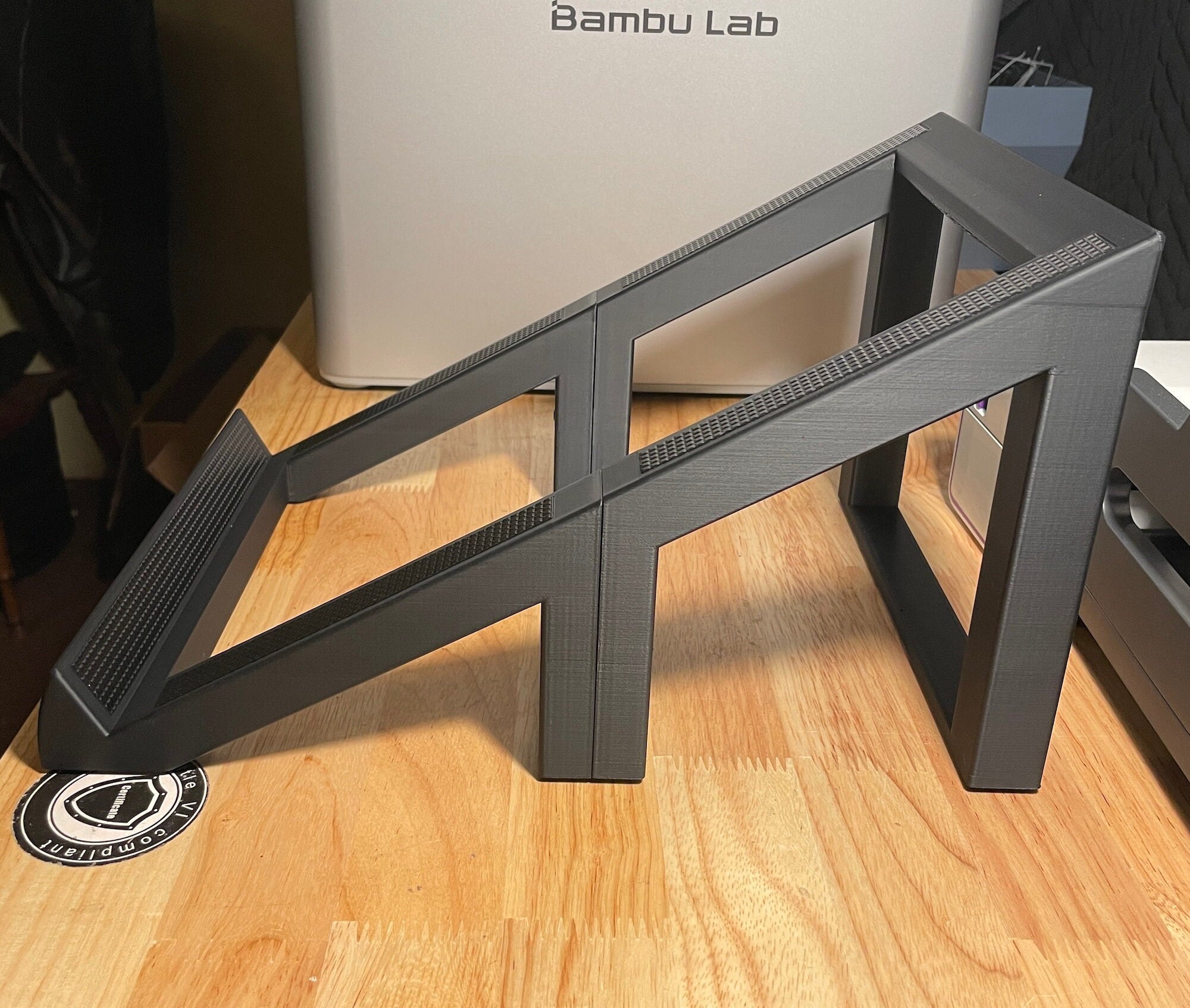 TASCAM Model 12 ミキサー & OHASHI ミキサー用スタンド Tascam Model 12 Mixer Tabletop Stand - 3d Printed - Black W