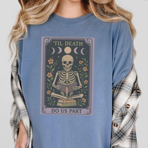 Reading Tarot Card Comfort Colors T-Shirt, Skeleton Reading Shirt, Unisex Tarot Card Shirt, Book Lover Gift, Bookish Gift, Tarot Lover Gift
