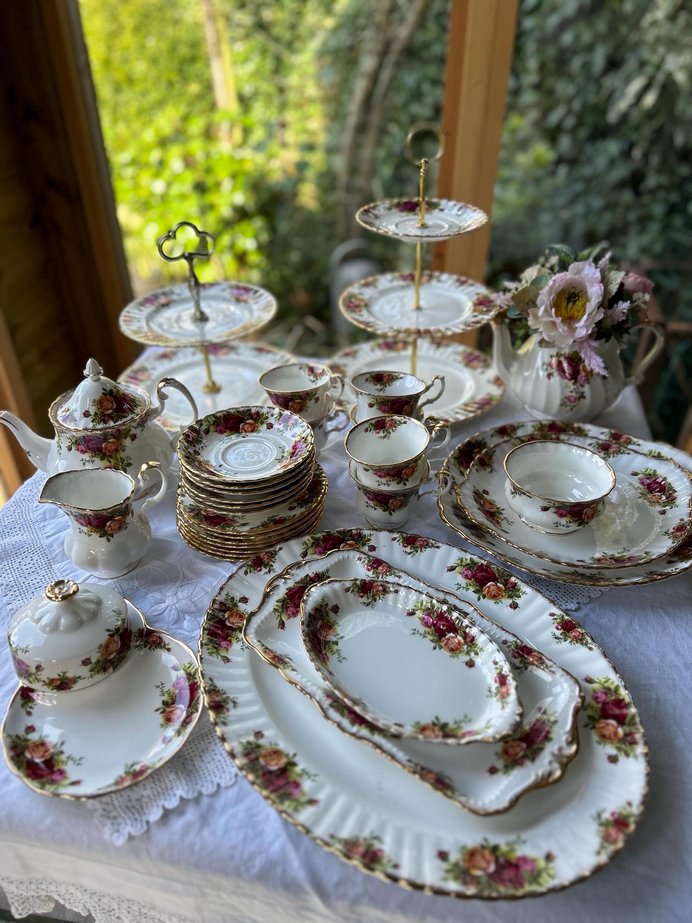   Old Country Roses 中皿4セット Old Country Roses 中皿4セット Amazon.com | Royal Albert Old