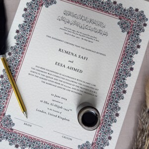 A4 Premium personalisiertes Nikkah-Zertifikat | Muslimischer Ehevertrag | Nikah Nama | Islamische Heiratsurkunde | Aaliyah - Rot & Blau