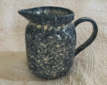 Vintage Blue & Cream Spongeware Pitcher, Country Spatterware, Steengoed Collectable, perfecte staat keramische zeldzame vondst