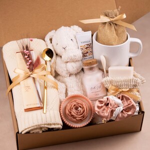 New Mom Gift Box: Cozy Blanket, Crochet Bunny & Spa Treats BunnySecrtyBlnktMugs