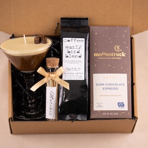 Matcha Lover Gift Box Matcha Latte Candle Cozy Gift for Matcha Lover Gift Set Coffee Lover Gift Box Pumpkin Spice Candle Gift Box EspressoMartiniCndle