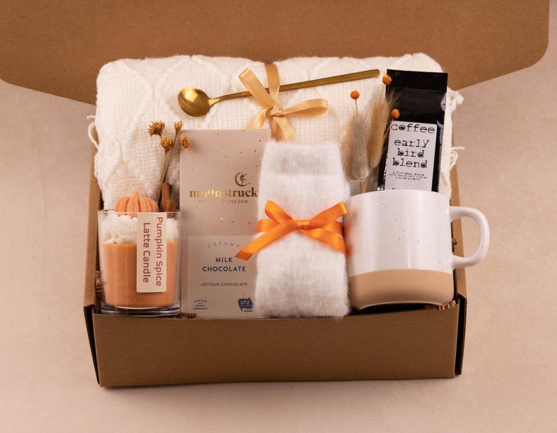 Matcha Lover Gift Box Matcha Latte Candle Cozy Gift for Matcha Lover Gift Set Coffee Lover Gift Box Pumpkin Spice Candle Gift Box PumpkinSpiceGiftBox