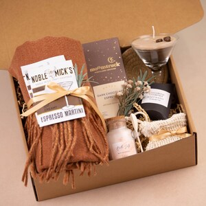 Cocktail Gifts For Her Margarita Lover Gift Cocktail Gift Box For Best Friend Cosmopolitan Espresso Martini Lover Gift Birthday Gift Box EspressoMartiniCndle