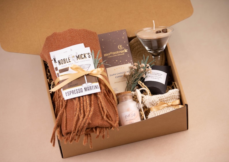 Cocktail Gifts For Her Margarita Lover Gift Cocktail Gift Box For Best Friend Cosmopolitan Espresso Martini Lover Gift Birthday Gift Box EspressoMartiniCndle