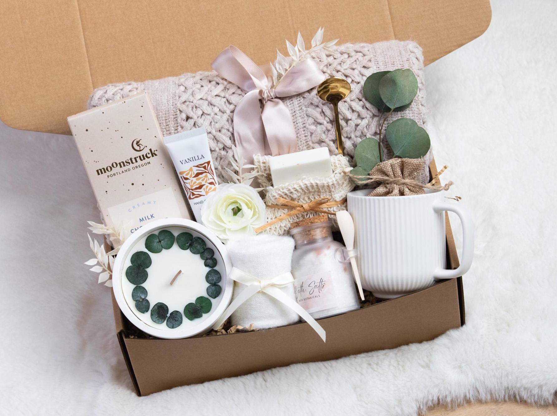 Happy Mothers Day Gift Box Mom, Mother's Day Gift Basket, Gift Box for ...