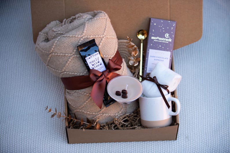 Matcha Lover Gift Box Matcha Latte Candle Cozy Gift for Matcha Lover Gift Set Coffee Lover Gift Box Pumpkin Spice Candle Gift Box EspressoMartiniBox