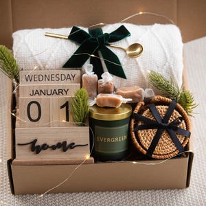 New House Gift Basket: New Home Gift Basket for new Homeowners Realtor Gifts BlanketCalendar
