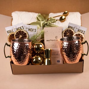 Realtor New House Gift Basket for Family New Apartment Gift Box for Couples Housewarming Gift Basket Hygge Gift Box for Couples MoscowMuleGiftSet