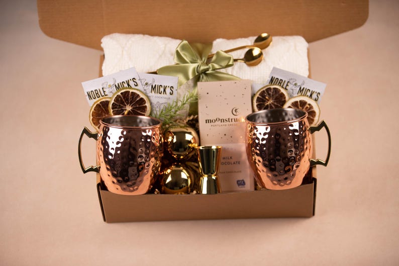 Realtor New House Gift Basket for Family New Apartment Gift Box for Couples Housewarming Gift Basket Hygge Gift Box for Couples MoscowMuleGiftSet