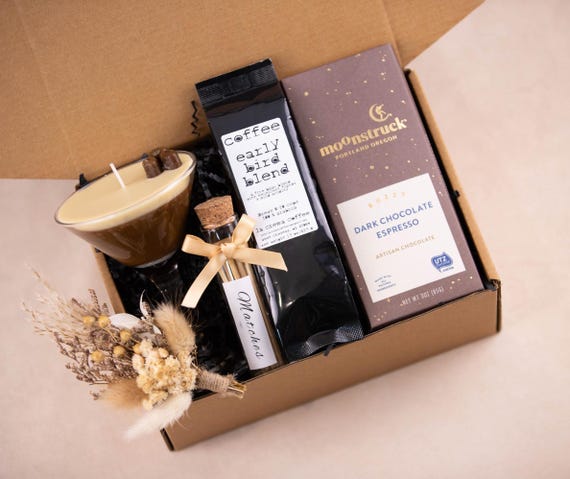 Espresso Martini Candle Gift Box for Mothers Day Gift Basket for Aunt, Daughter, Sister, Coffee Lover Gift Box