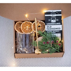Gift Box for Him, Gift box for a man, Grief Gift for him, Dad Gift Basket for Dad OldFashionedSmallSet
