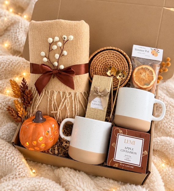 Cozy New Home Gift Basket Realtor New House Gift Basket for Family New Apartment Gift Box Housewarming Gift Basket Cozy Gift Box for Couples