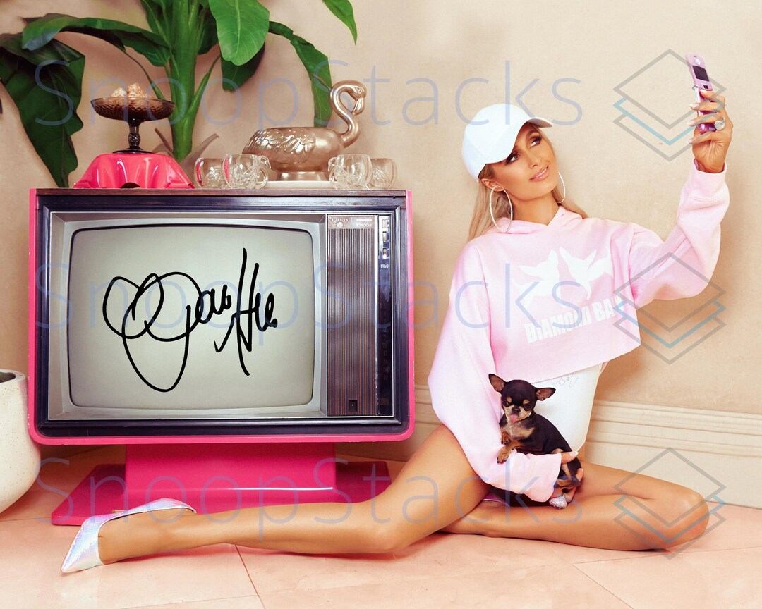 Paris Hilton Signed 8x10 Glossy Photo Autographed RP Signature Pic Photograph Print Poster Wall