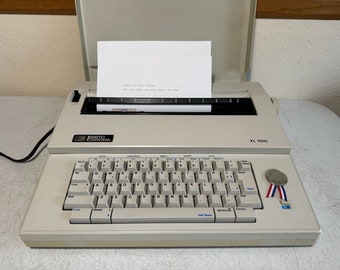 Smith Corona XL-1000 Typewriter Word Processor Vintage Typing Electric Ribbon