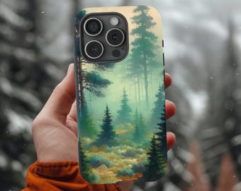 Op de afbeelding: Een telefoonhoesje met een mistige bos scène. Het hoesje heeft een groen, blauw en geel kleurenschema met hoge bomen en een mistige achtergrond.