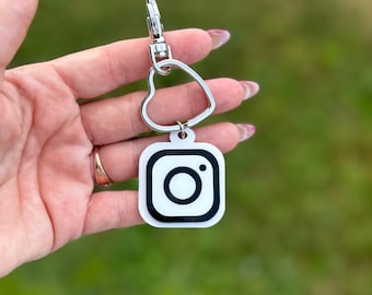 NFC Keychain: Digital Business Card, Social Media Link