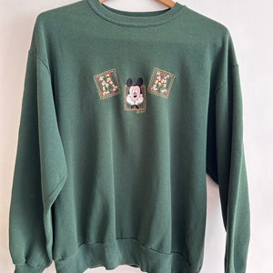 VINITAGE disney sweatshirt mickey mouse embroidered 90's sweatshirt size large green