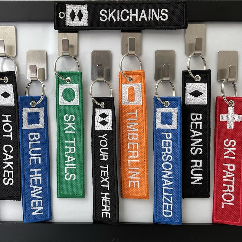 ⛄Buy 2 Free Shipping⛄Personalized Ski Snowboard Ski Trail Sign, Keychain Bag Tag, Custom Text Ski Tags, Gift for Friends/Ski Lovers
