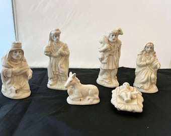 Vintage Nativity Set Ivory & Gold Color Porcelain 6 Piece Set