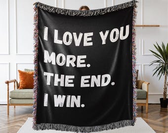 Manta de algodón con la frase "Te amo más", regalo de aniversario para novia, novio, esposa, esposo, regalo perfecto para el primer o segundo aniversario o para San Valentín